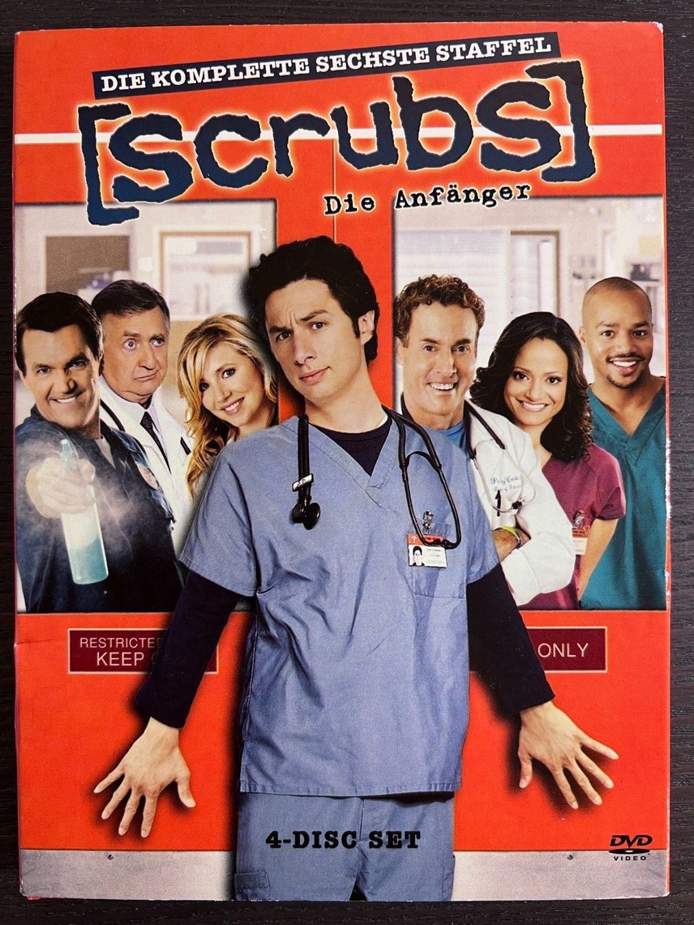 Alle DVDs: Scrubs - Die Anfänger Staffel 6 – Gebraucht aus Zürich von FilmFreunde