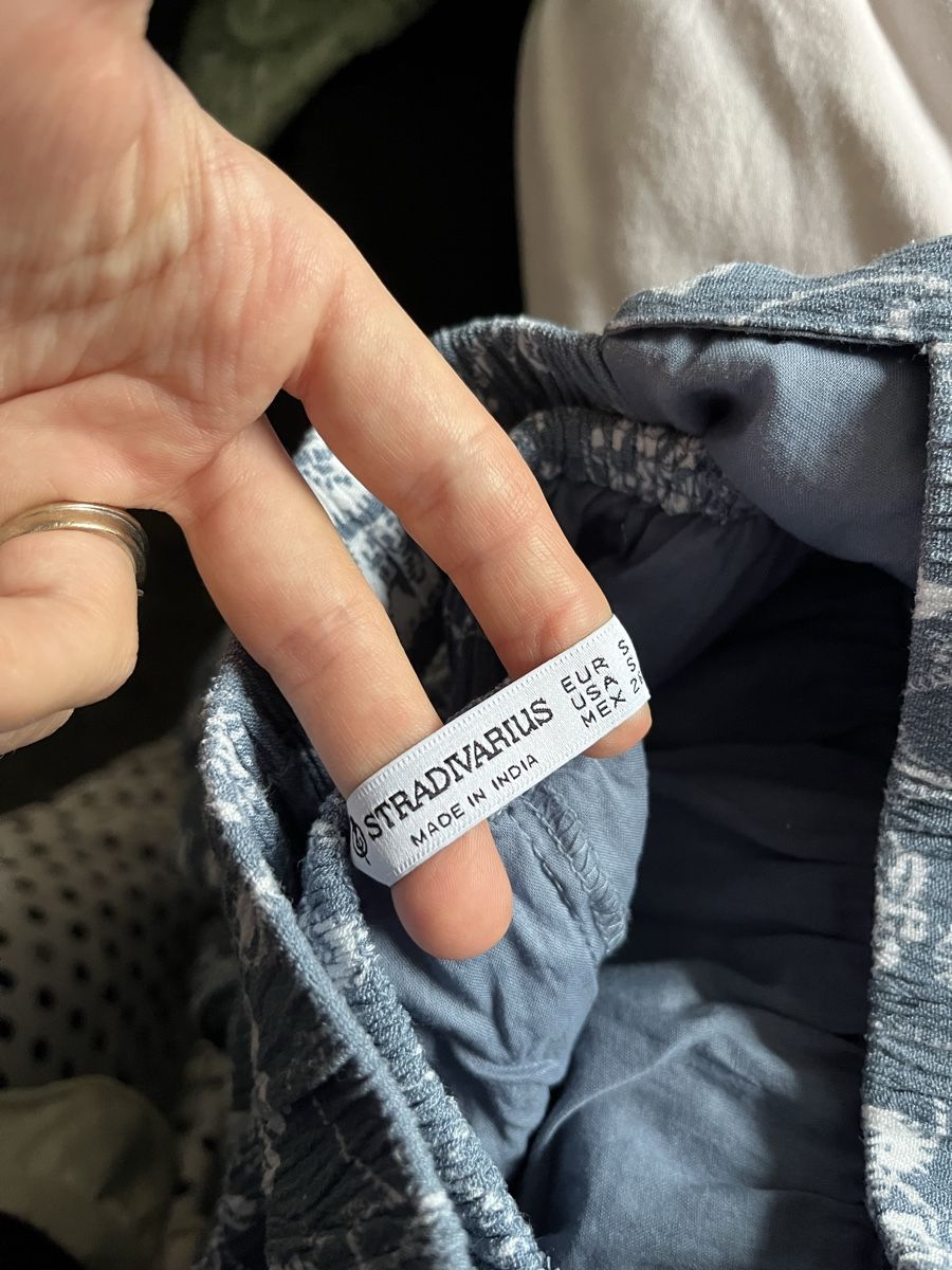 Stradivarius Vestiti: Stradivarius Kleid blau mit Blumenmuster  – Usato da Stadel venduto da Comporta 3