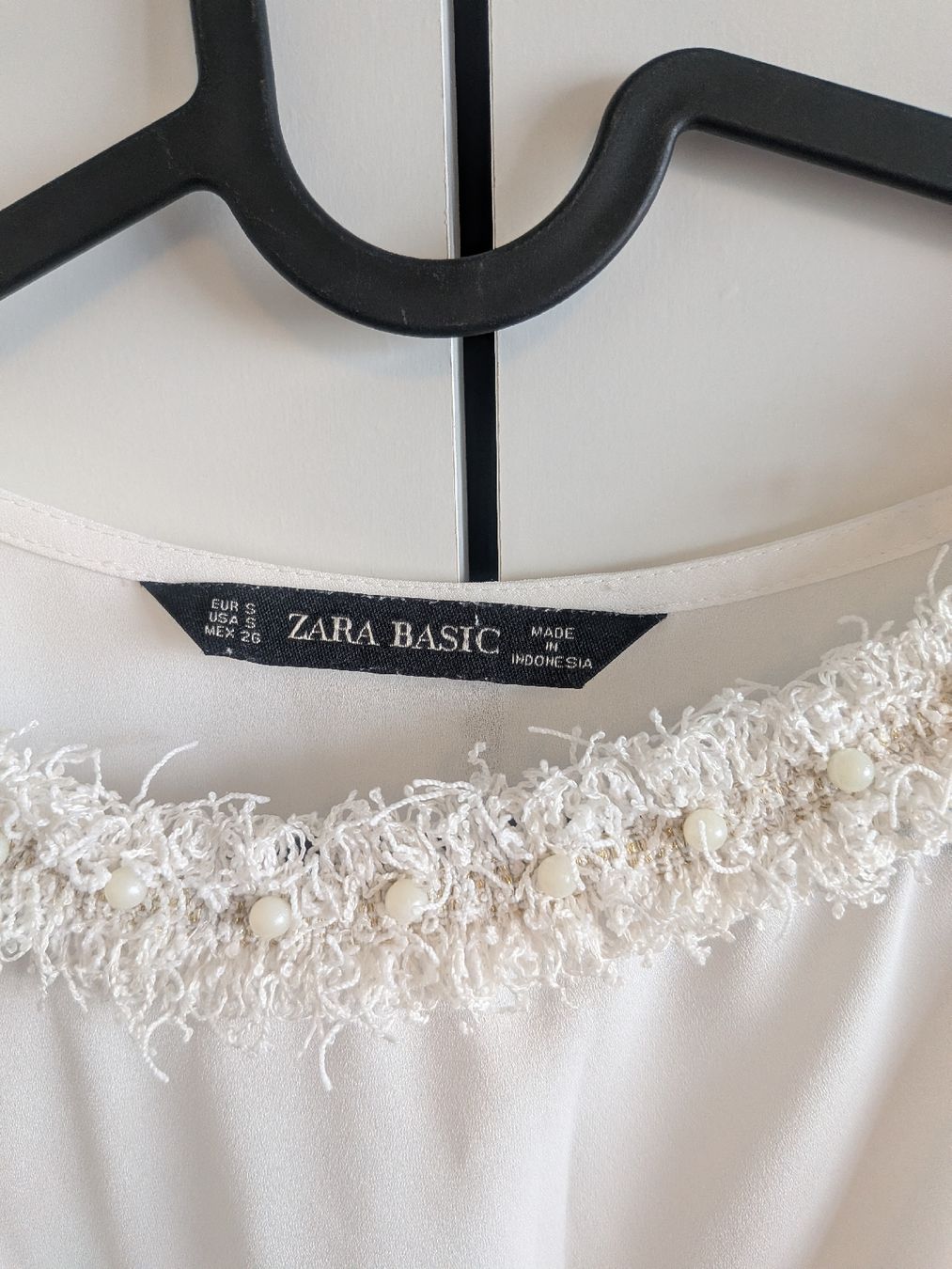 Zara Camicette: Zara Basic White Sleeveless Blouse - Pearl Detail S – Nuovo (secondo la descrizione) da Wettingen venduto da ann_hzb5 1