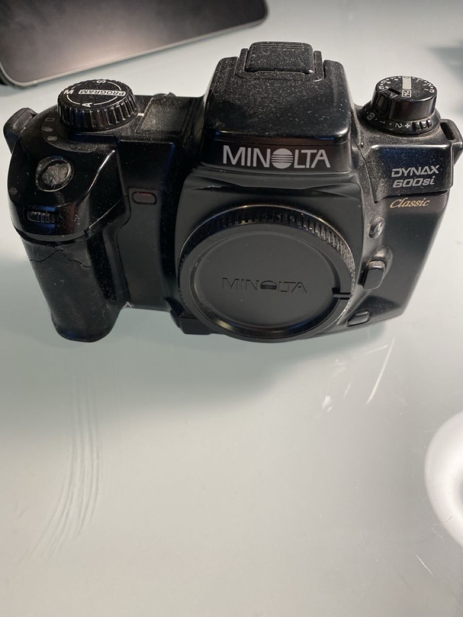Minolta Kamera: Minolta Dynax 600si – Gebraucht aus Küsnacht ZH von