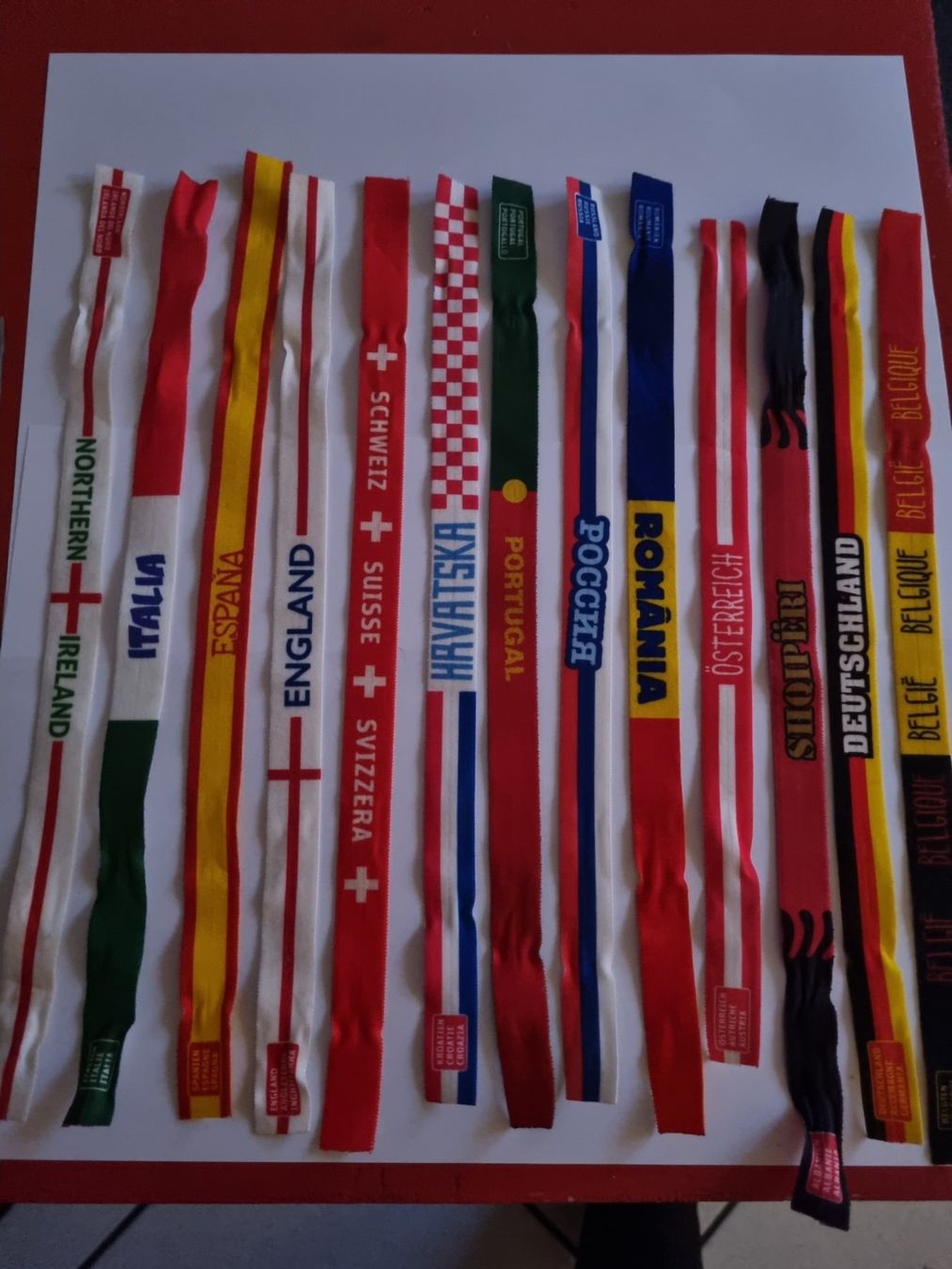 Bracciali & Braccialetti: WM-Armbänder der Nationalmannschaften – Usato da Pollegio venduto da Isaiaaaa96