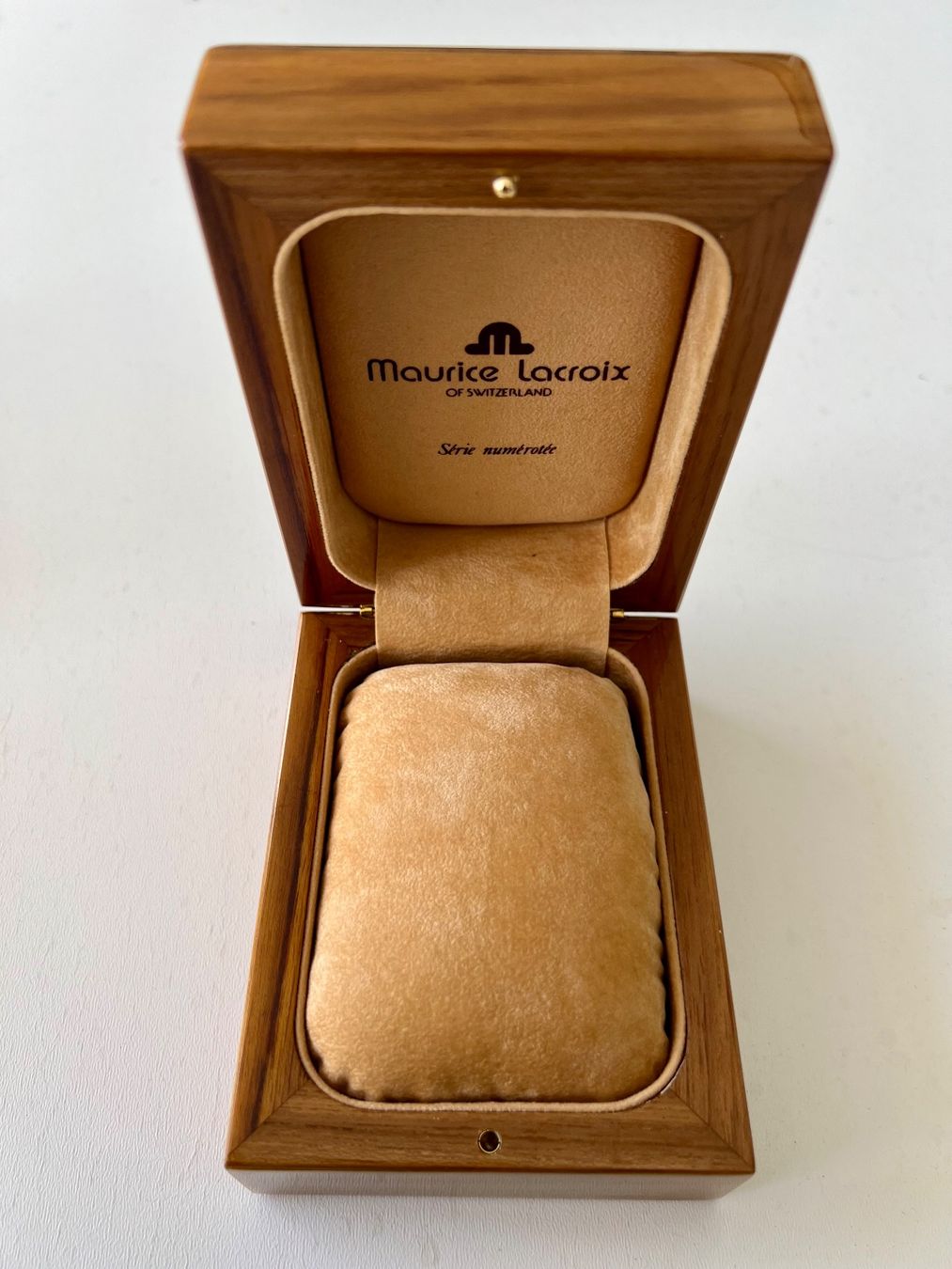 Maurice Lacroix Orologi: MAURICE LACROIX Série Numérotée Precious wood box + outerbox – Usato da Mont-sur-Lausanne venduto da vmi_ym5l 1