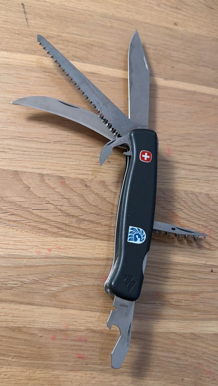 Wenger Taschenmesser: WENGER TASCHENMESSER – Gebraucht aus Zürich von Frei-Occasionen 1