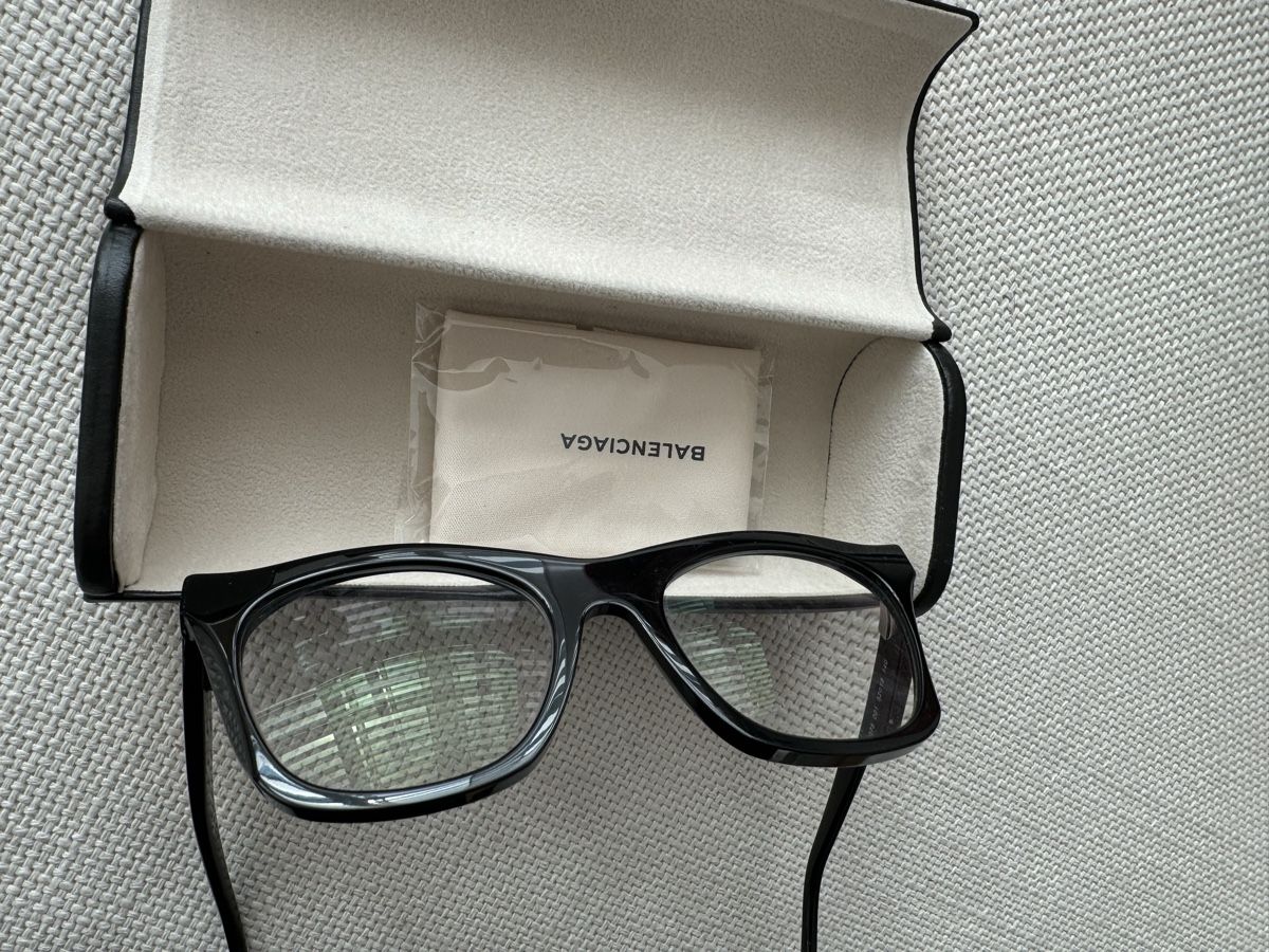 Brillen & Gläser: Lesebrille von Balenciaga, schwarz, +2 – Neu (gemäss Beschreibung) aus Oberwil BL von cocopalm1068