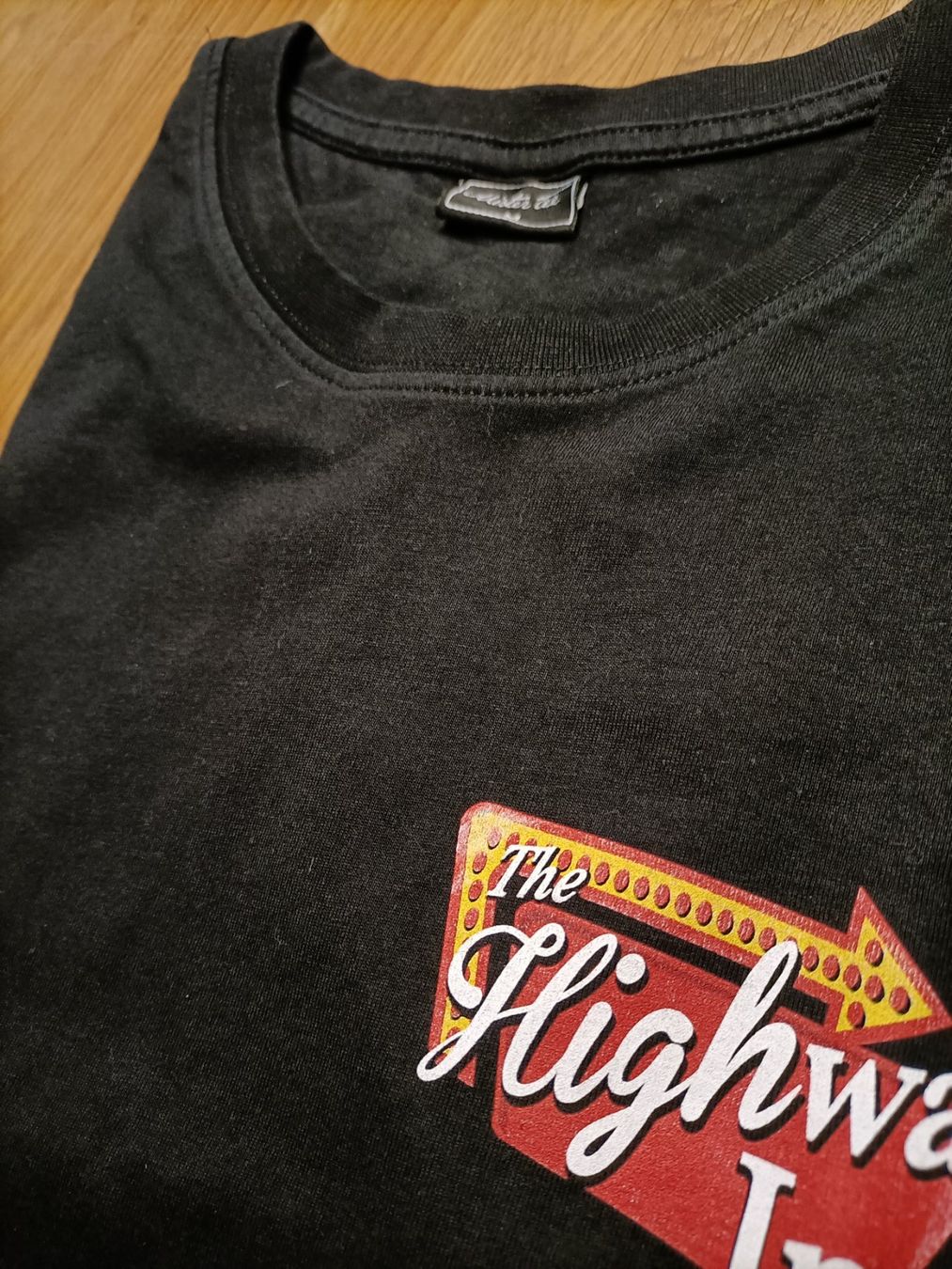 T-Shirts: Mister Tee T-Shirt Grösse M, schwarz – Gebraucht aus Rotkreuz von Dima8 1