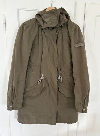 Superbe veste Peuterey (42 italien, 38 suisse)