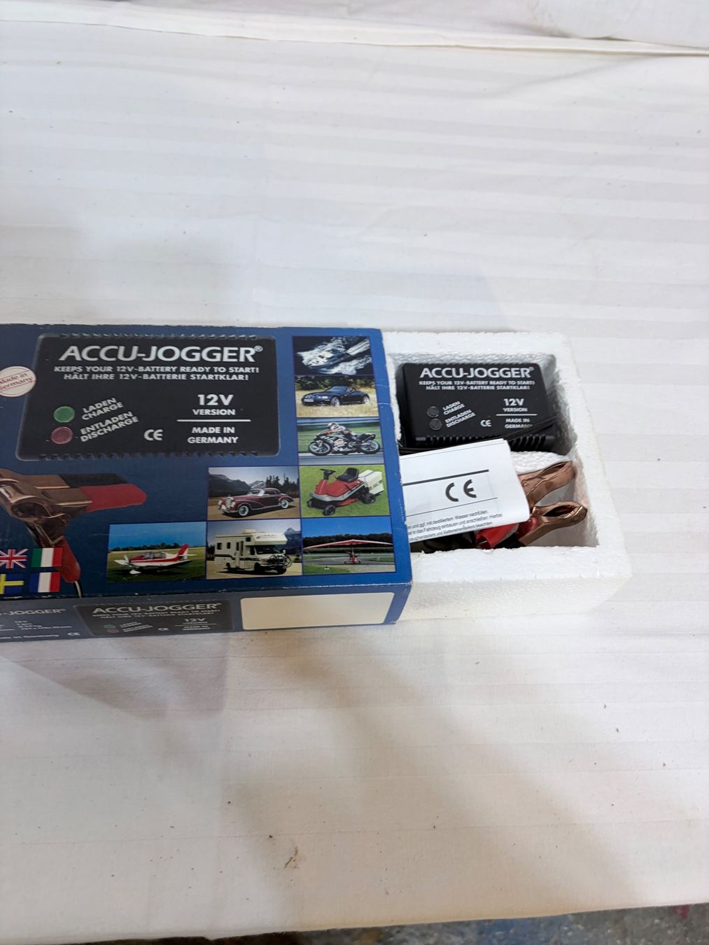 Caricatori & Batterie: Accu-Jogger 12V Batterieladegerät – Usato da Sevelen venduto da Tschitschi 2