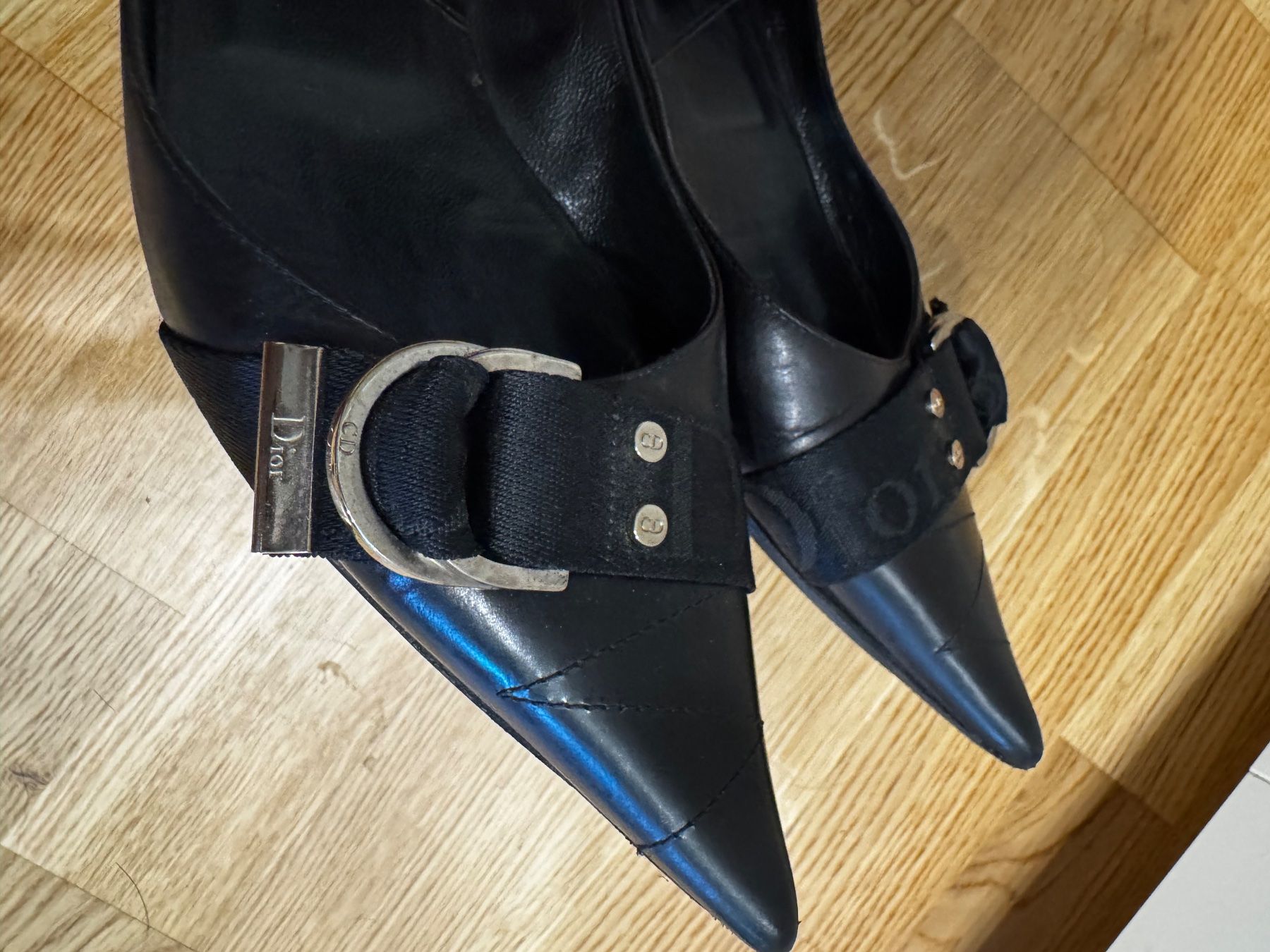 Dior Damenschuhe: S0002.50-Schuhe von Dior – Gebraucht aus Belp von Aim333 1