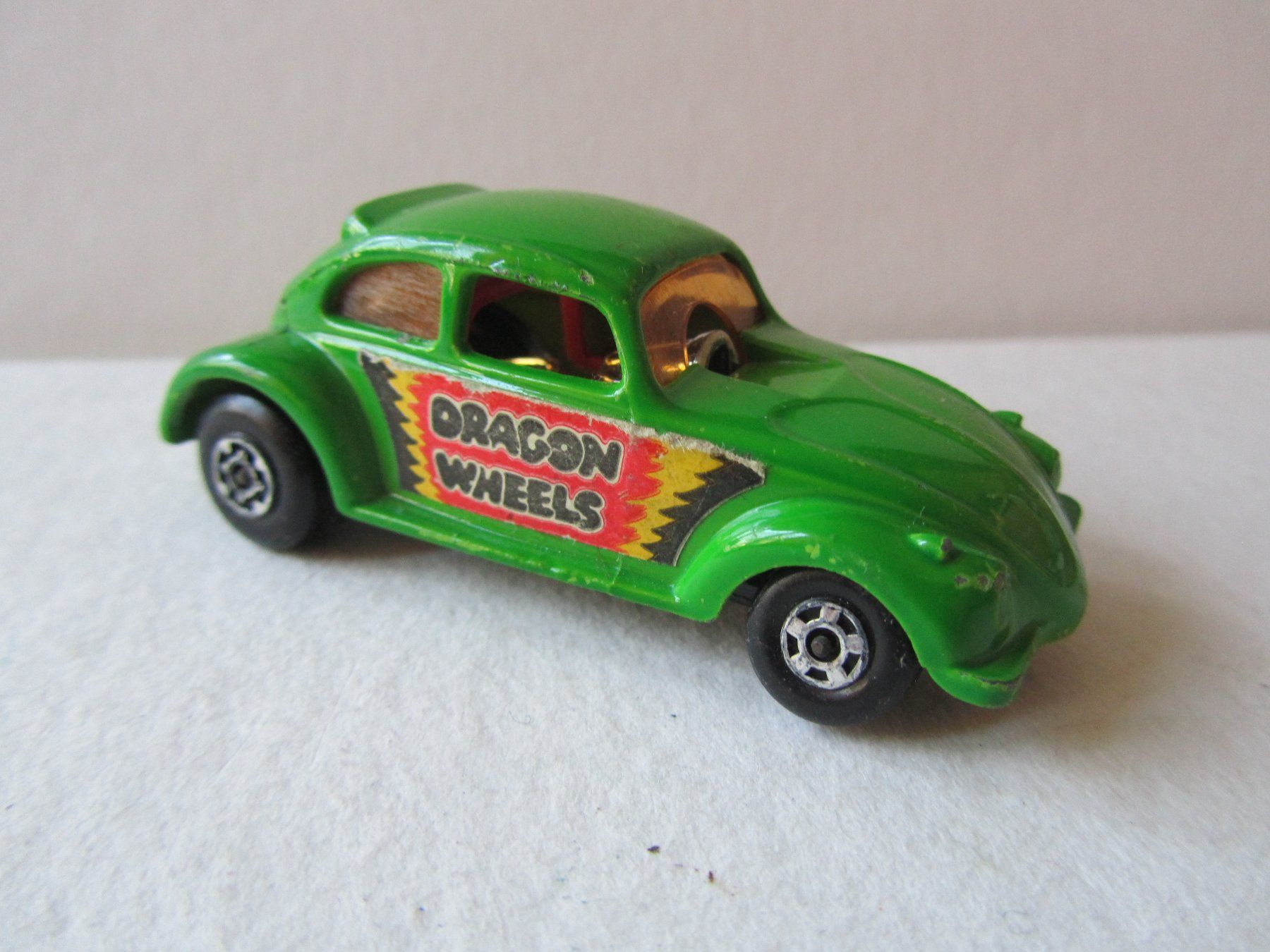Matchbox Modellini d'auto: Dragon Wheels VW Käfer, Matchbox Superfast, Nr. 43 B – Usato da Weiningen ZH venduto da dietsch57 2