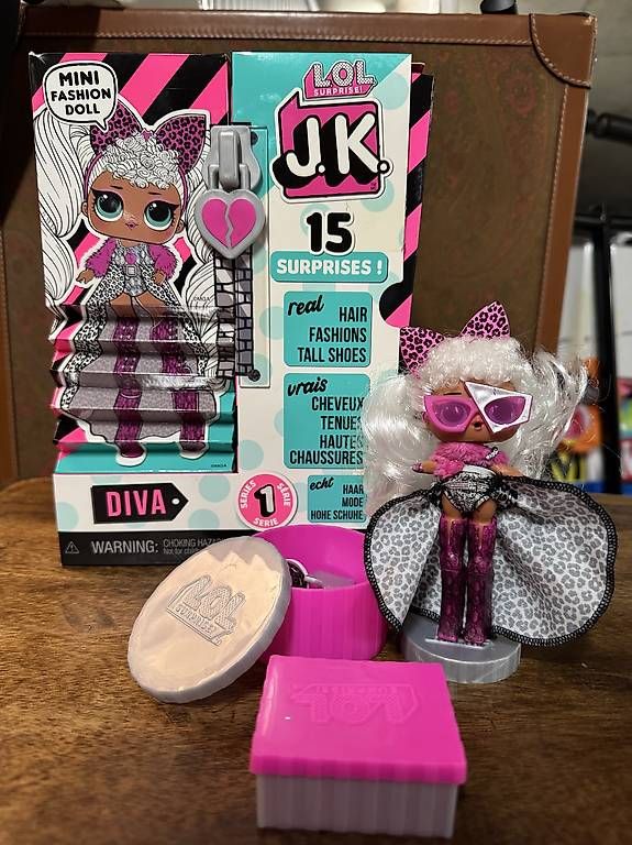 Puppen: Poupée LOL Surprise JK Diva avec accessoires – Gebraucht aus Versoix von Tamaze47
