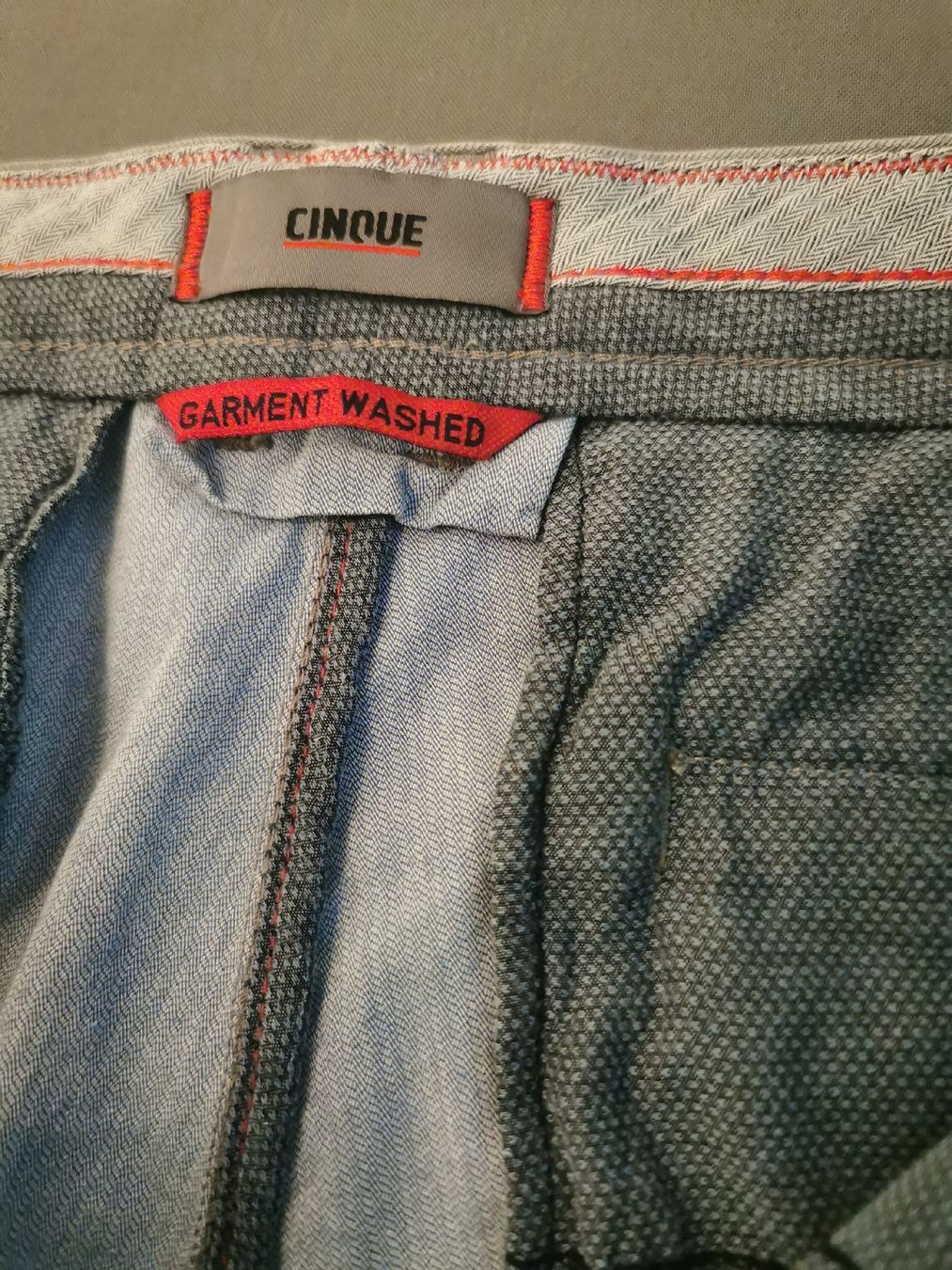 Cinque Pantaloni: CINQUE Ciwood Hose hellgrau Grösse 44 – Usato da Egg b. Zürich venduto da heikei 1