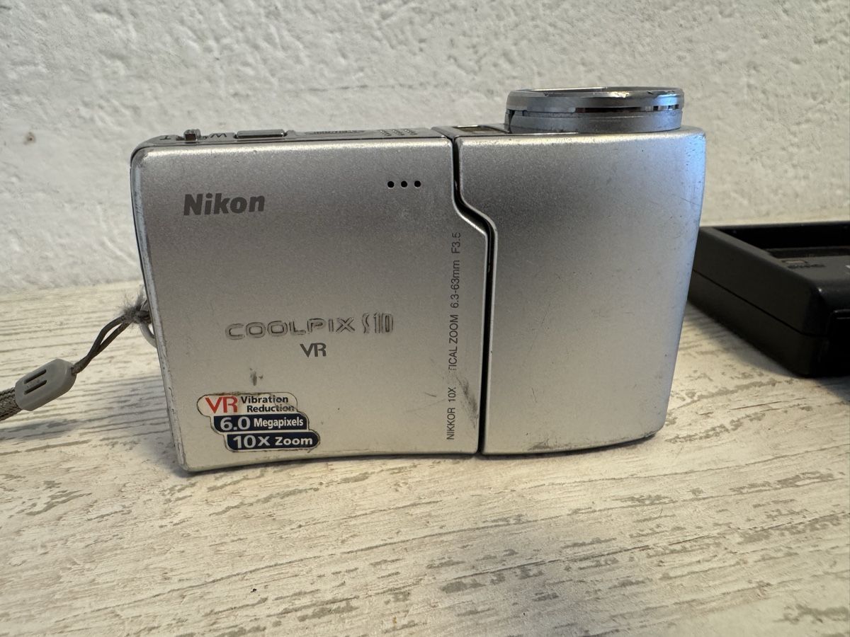 Nikon Fotocamera: Nikon coolpix s10 Digitalkamwra – Usato da Zunzgen venduto da milesdavis76 1