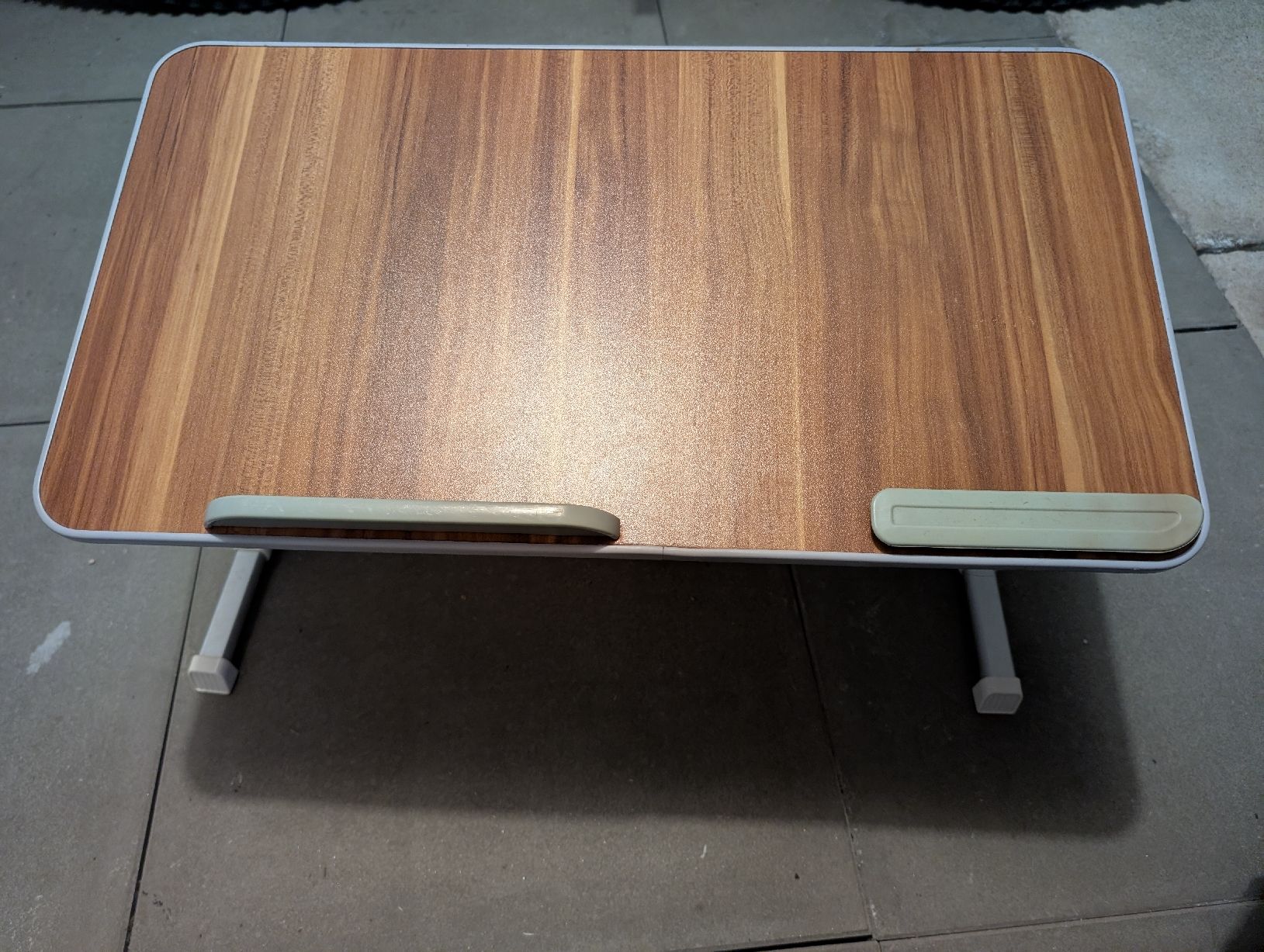 Scrivanie: Folding Laptop Lap desk – Usato da Männedorf venduto da mmm_k2yb 1