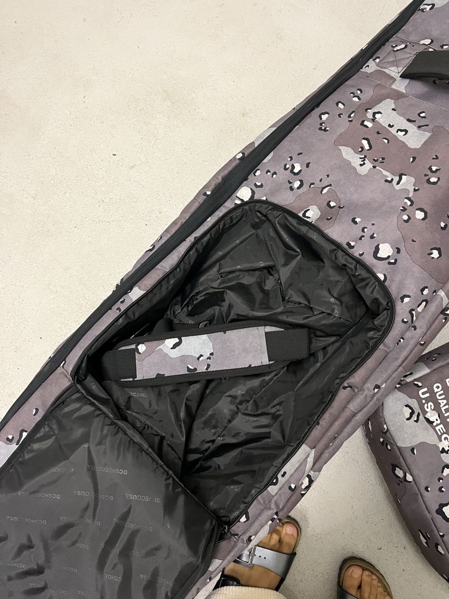Boards: DC Snowboard Bag mit Rollen – D'occasion à Bönigen par Bergeli 4