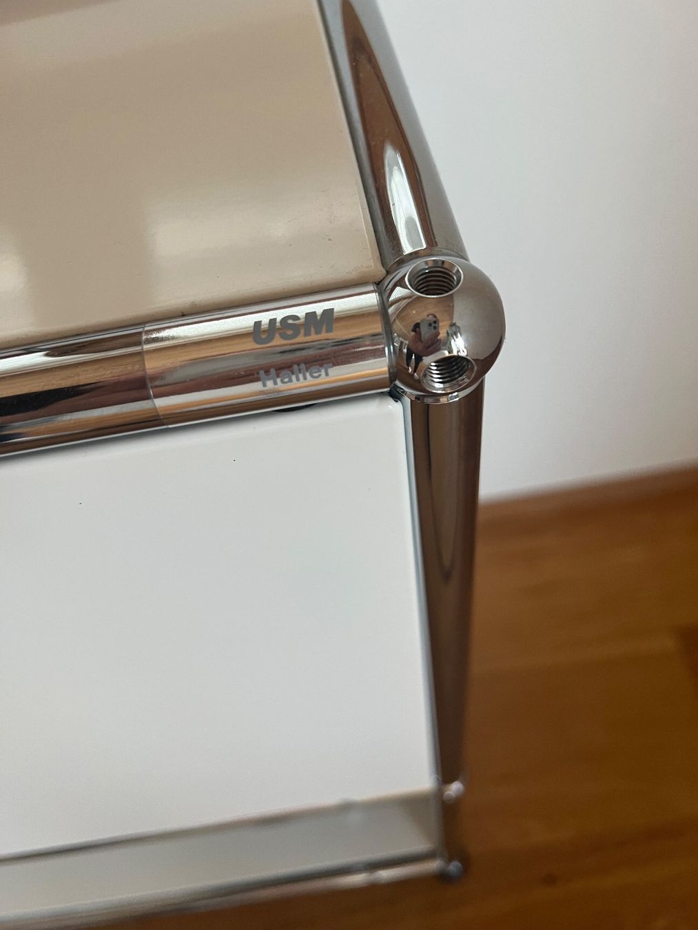 USM Scaffali: USM Haller Sideboard, weiss, tolles Modulmöbel – Usato da Maienfeld venduto da rgrella 1