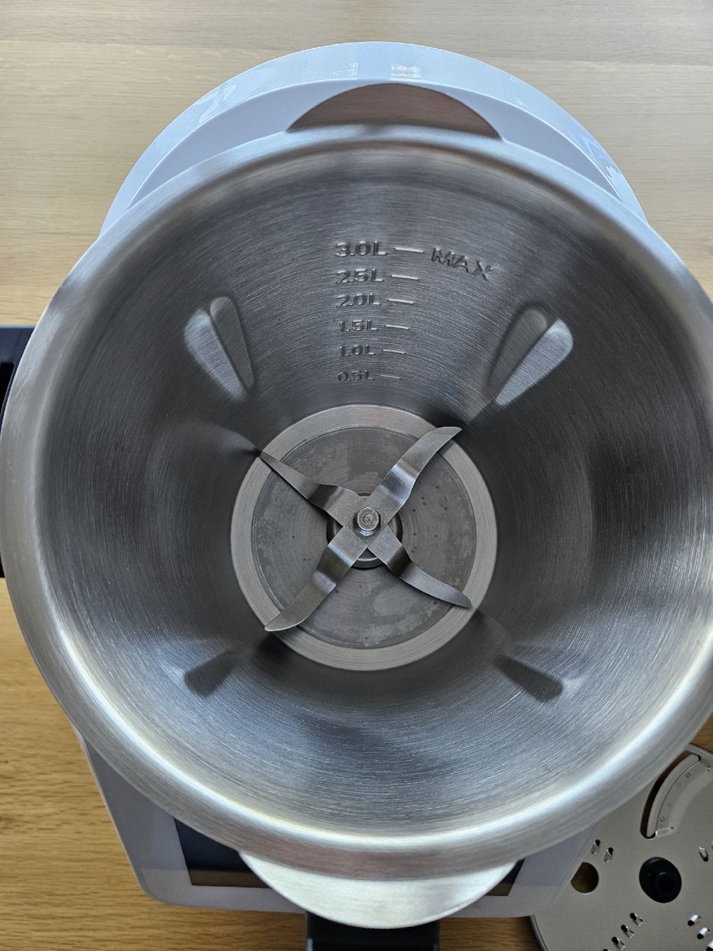 Appareils de cuisine: Robot ménager  – D'occasion à Choëx par nicoo1 2