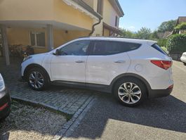 Hyundai Santa Fe 2.2 CRDI 4WD Panoramadach Ledersitze Sommer
