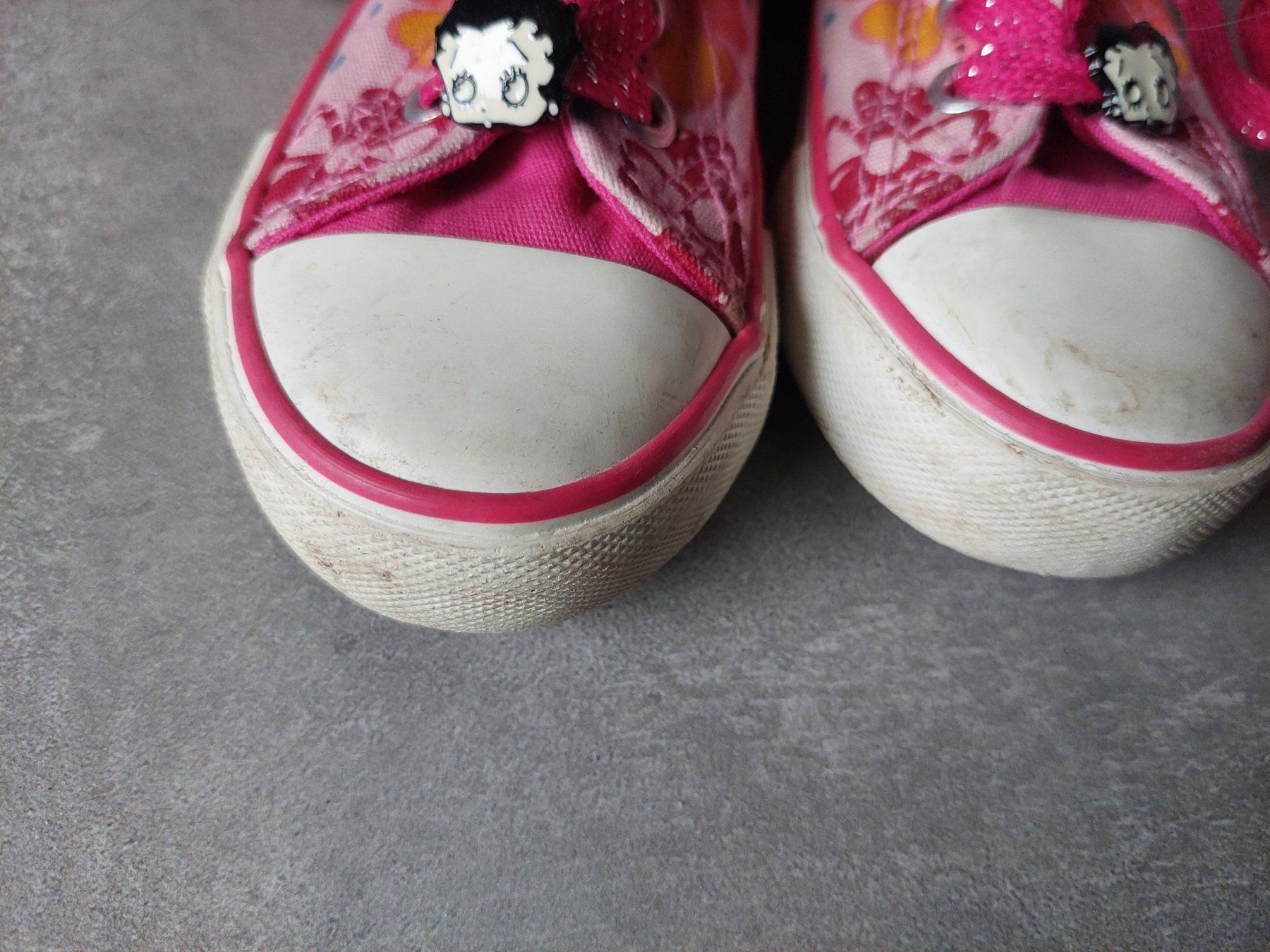 Scarpe per ragazze: Betty Boop Schuhe Grösse 26 – Usato da Wiesendangen venduto da troawus 1