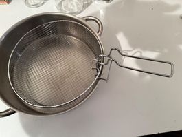 Chromstahl stainless - Pfanne / Topf --- Sieb zum Einhängen