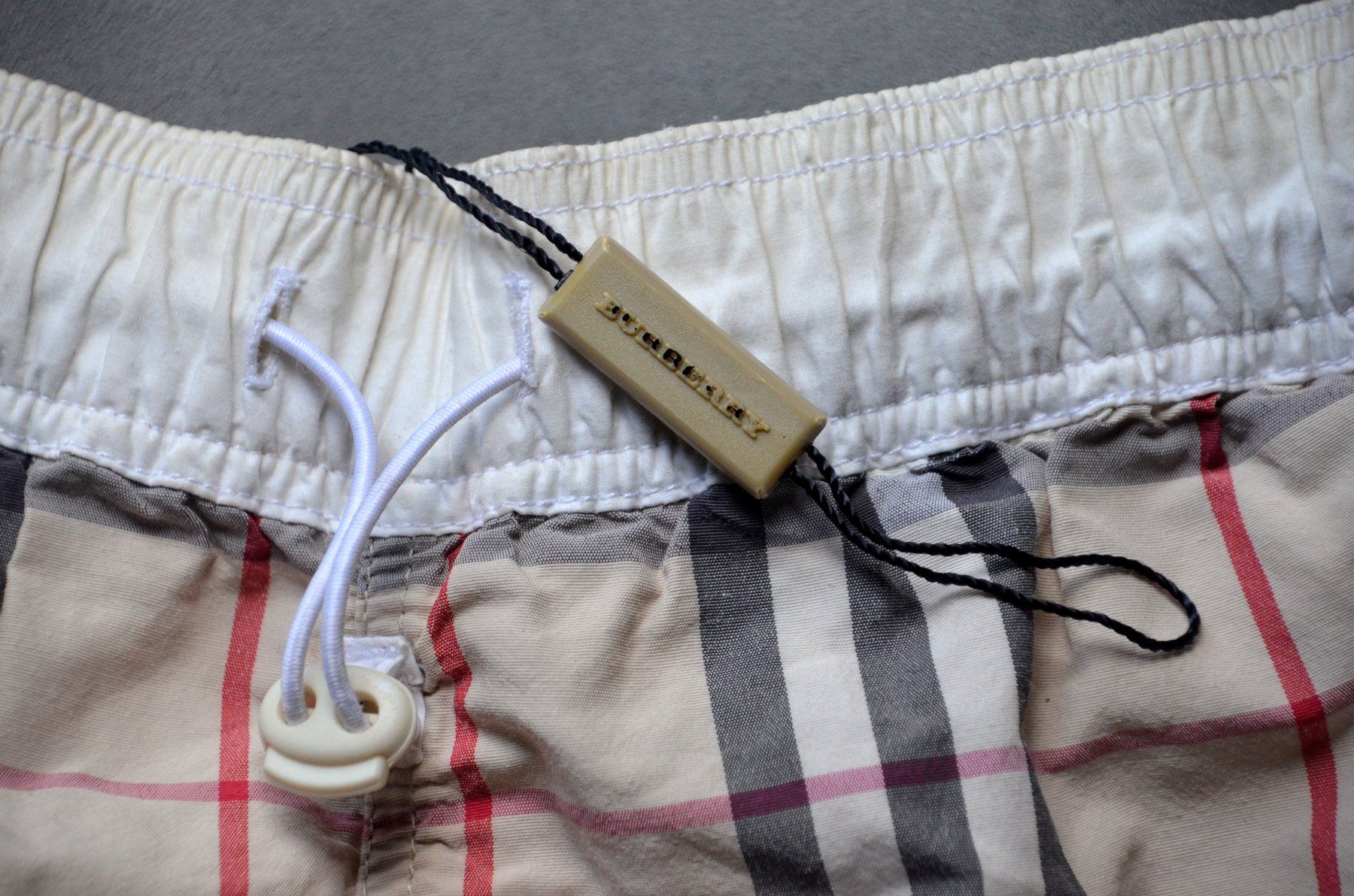 Burberry Pantaloni: Skorts Burberry 164 cm – Nuovo (secondo la descrizione) da Collonges venduto da arashee 6
