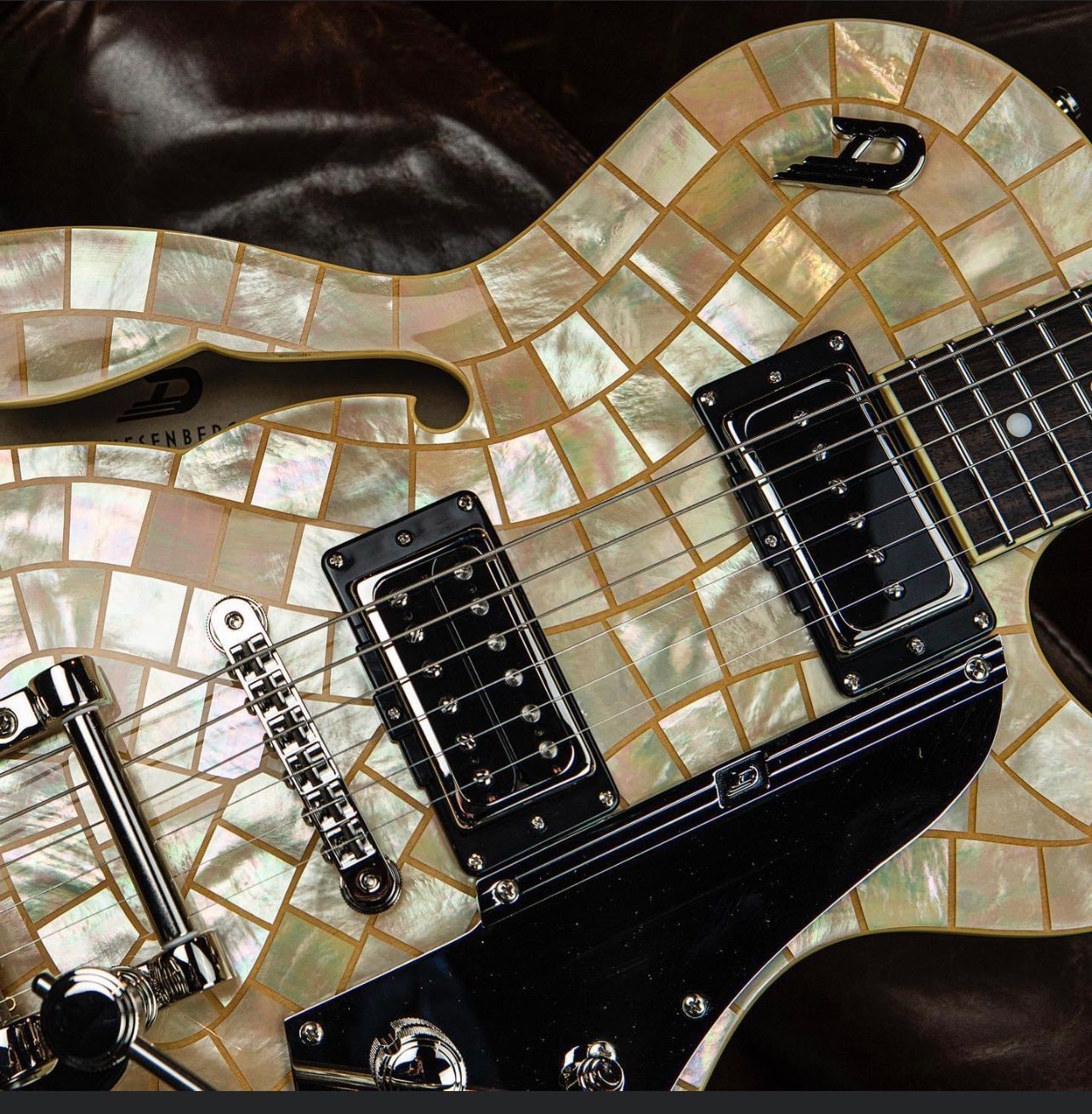Strumenti musicali: Düsenberg white Pearl starplyer – Usato da Neuhausen venduto da vol_ts2t