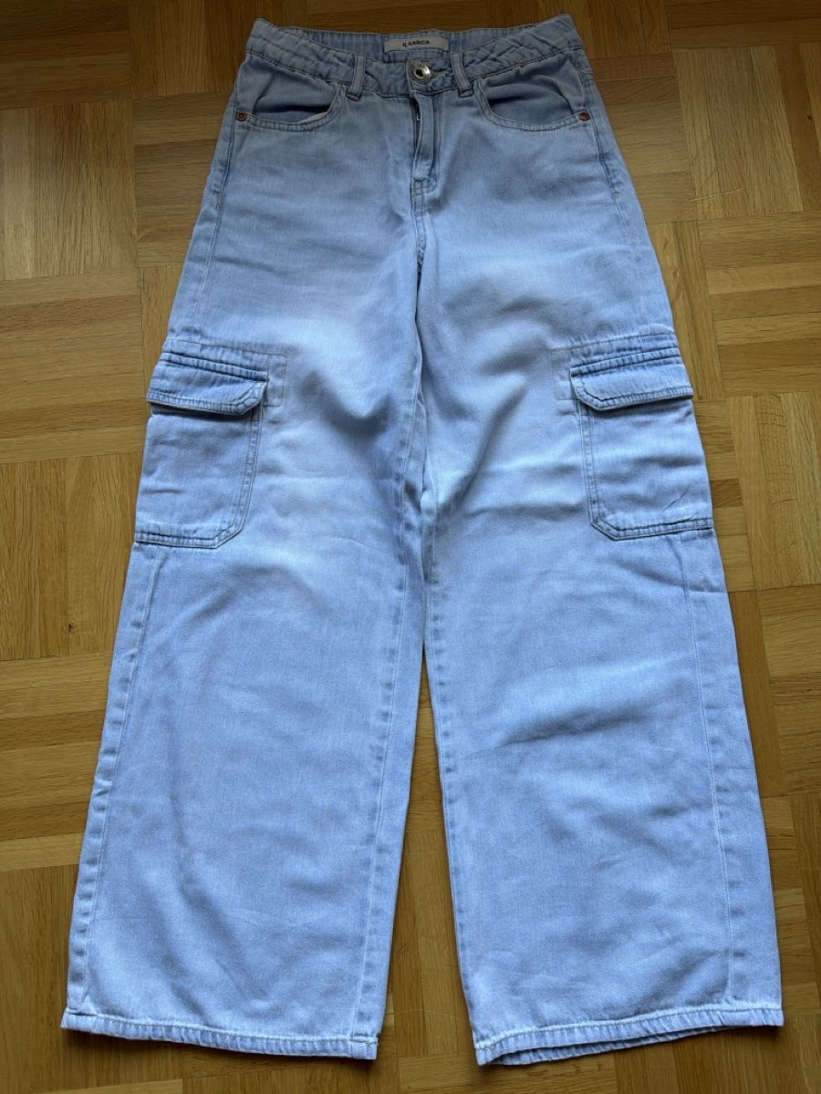 Pantalons: Coole Cargo Jeans von Garcia, Gr.146 – D'occasion à Kilchberg ZH par Von_dutch