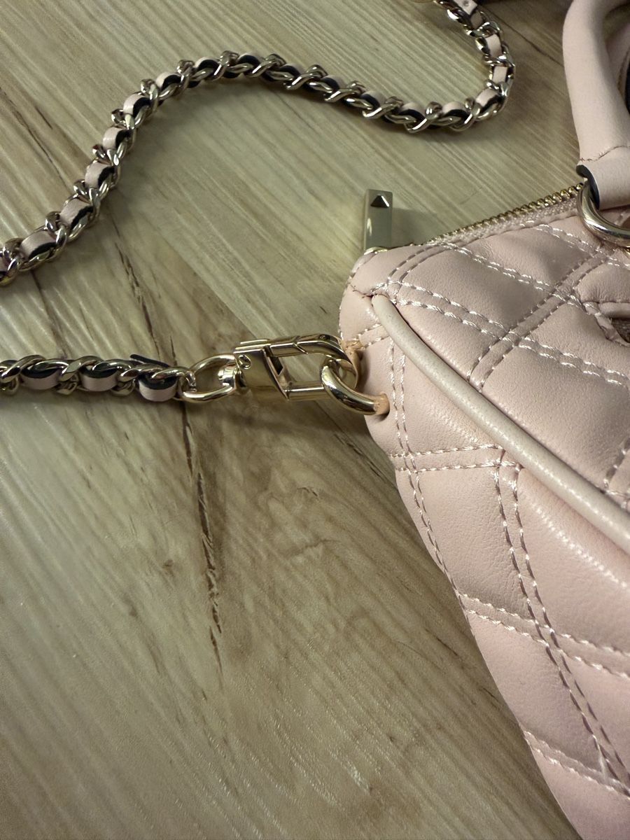 Guess Sacs femmes: Rosa Guess Handtasche – Neuf (Voir description) à Au ZH par sel_z8vp 5