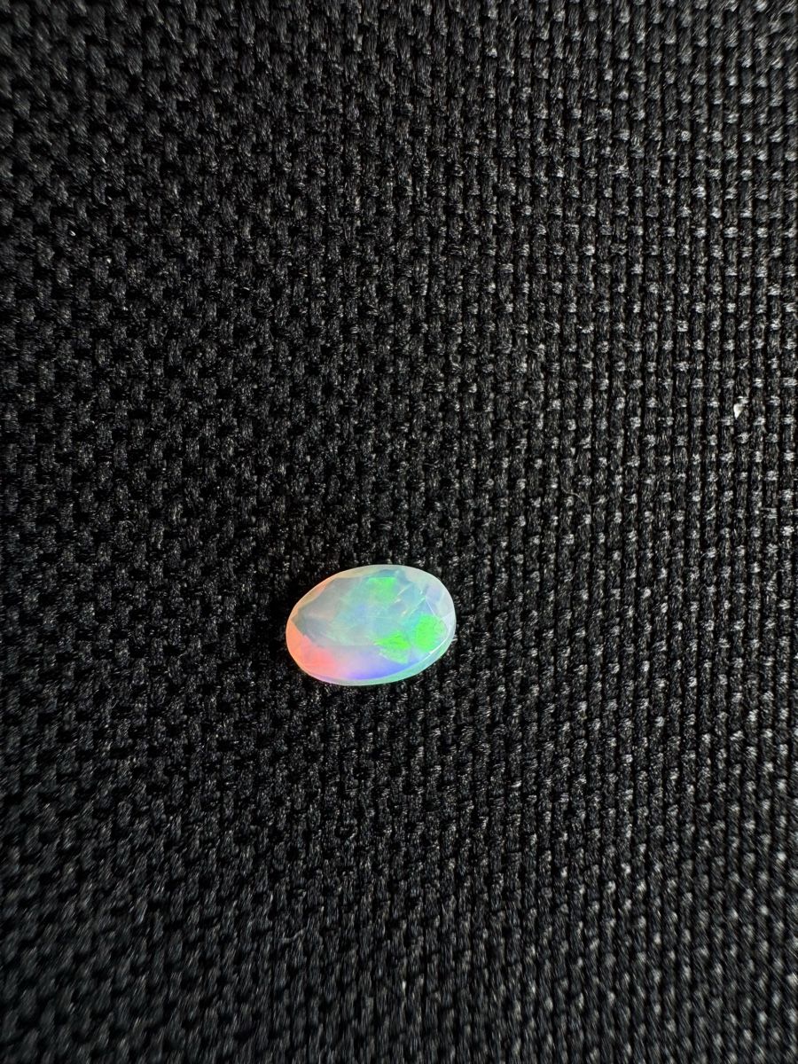Pierres précieuses: Äthiopischer Opal 0.5ct – Neuf avec emballage d'origine à Wängi par Horus90 1