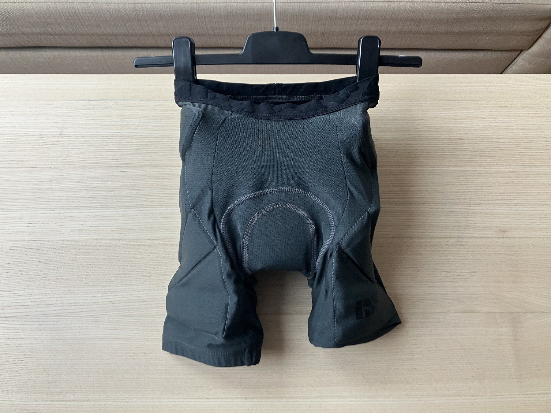 IXS Protezioni & Imbottiture: iXS Trigger Lower Protective Liner S for downhill biking – Usato da Bonstetten venduto da __sunshine__