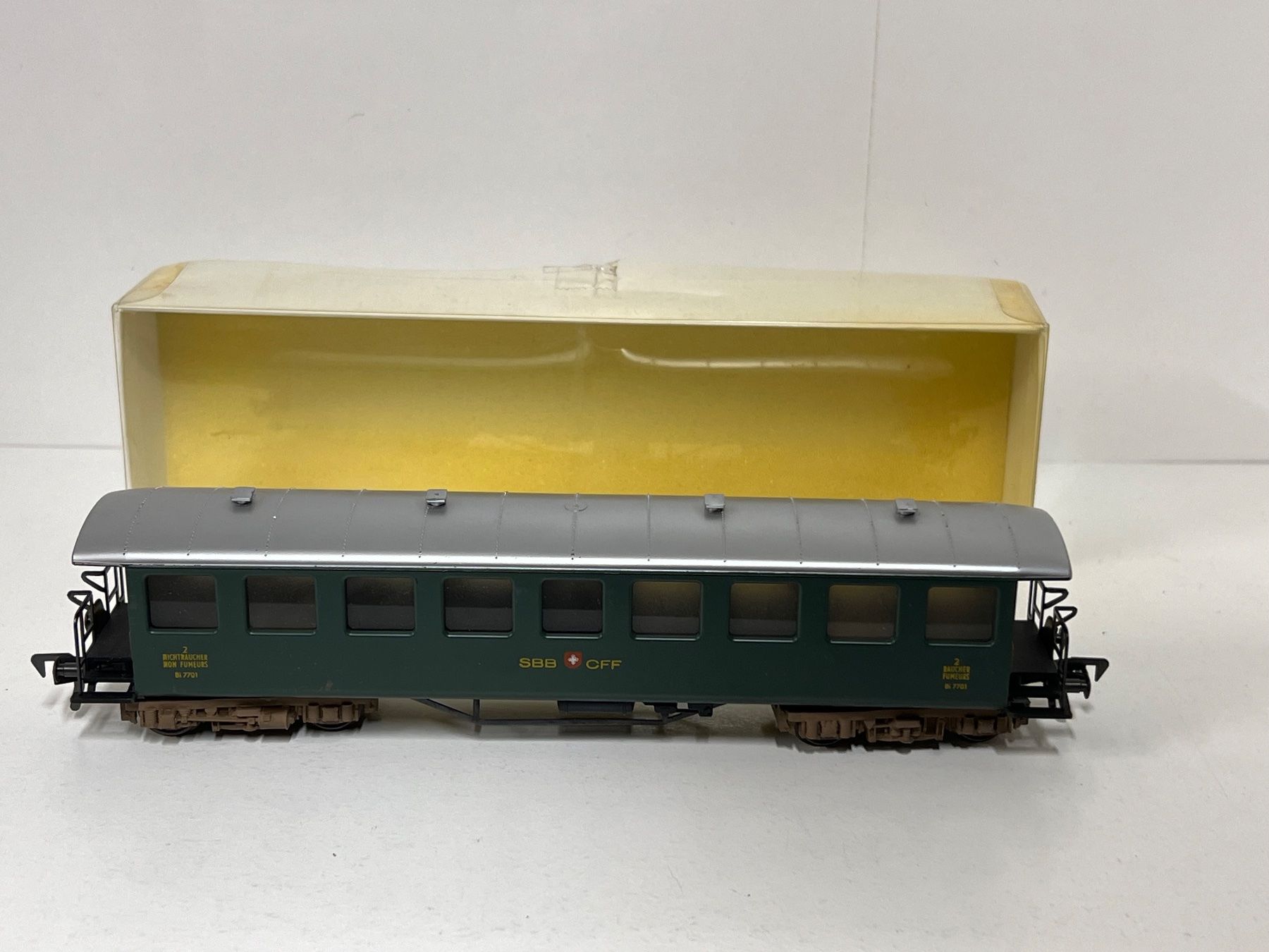 Fleischmann Modelleisenbahnen: Fleischmann 2.Kl. SBB CFF FFS  H0 DC – Gebraucht aus Neuenhof von ludovicco 2