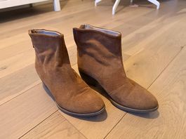 Sehr schöne Wildleder Stiefelette 
