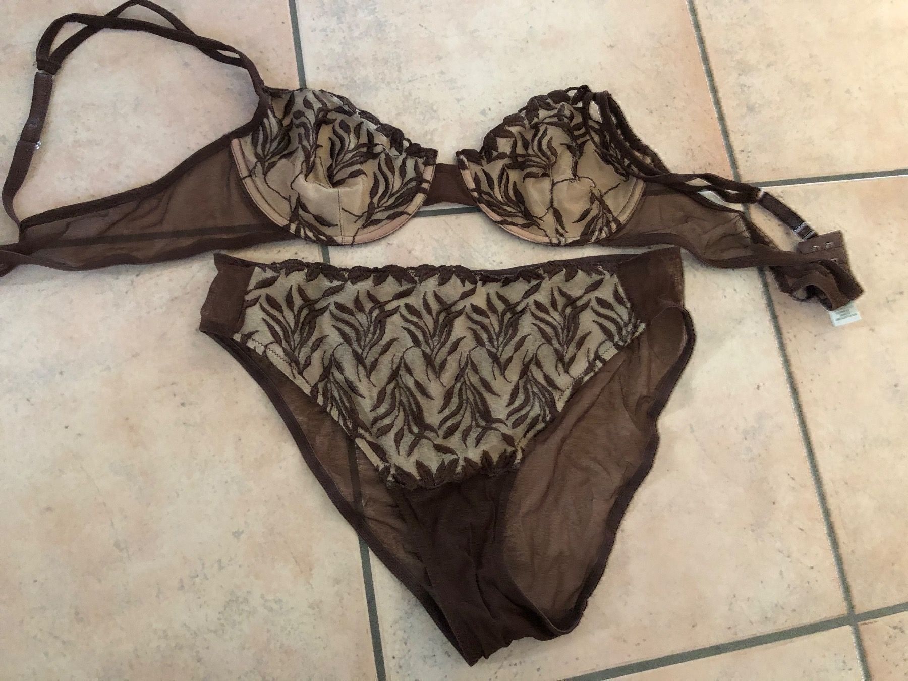 Altra biancheria intima: Completo intimo – Usato da Rancate venduto da Birbine