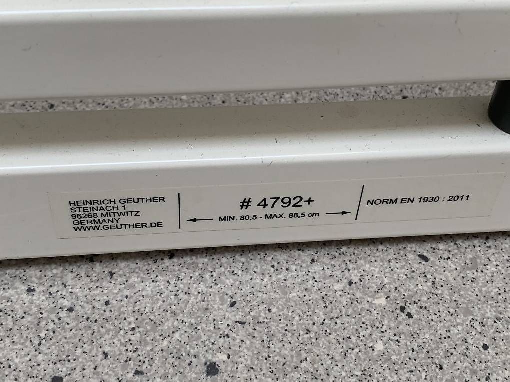 Sécurité: Treppenschutzgitter 80.5 - 112.5 – D'occasion à Günsberg par AlphaCharlieBravo 1