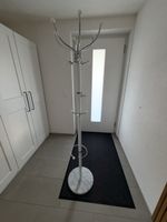 Garderobenständer weiss mit Marmorfuss