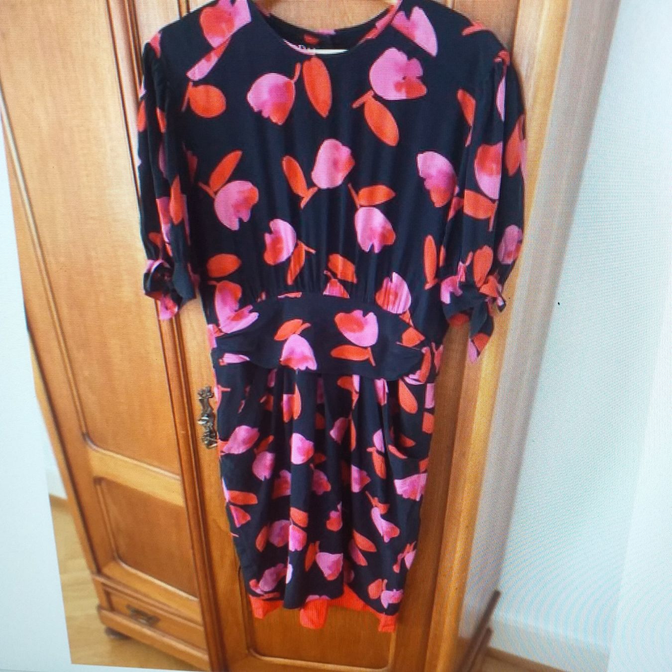 Vestiti: ESCADA Kleid mit Blumenmuster, 100% Seide Gr. 38 – Usato da Wünnewil venduto da 04Blume 1
