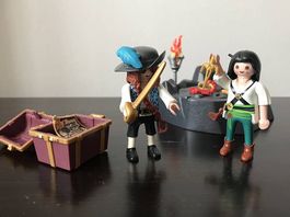 Playmobil 6683 Pirates with treasure 