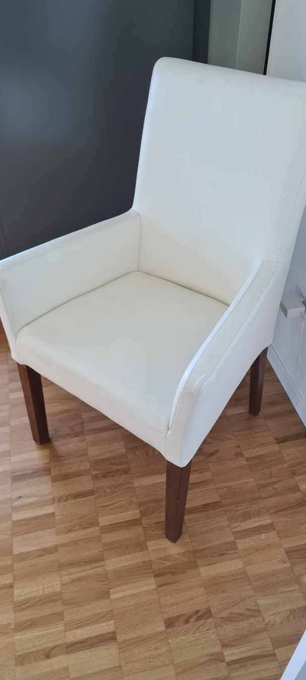 Poltrone: Sessel Echtleder mit Armlehnen Crèmeweiss – Usato da Aarau venduto da oksana90