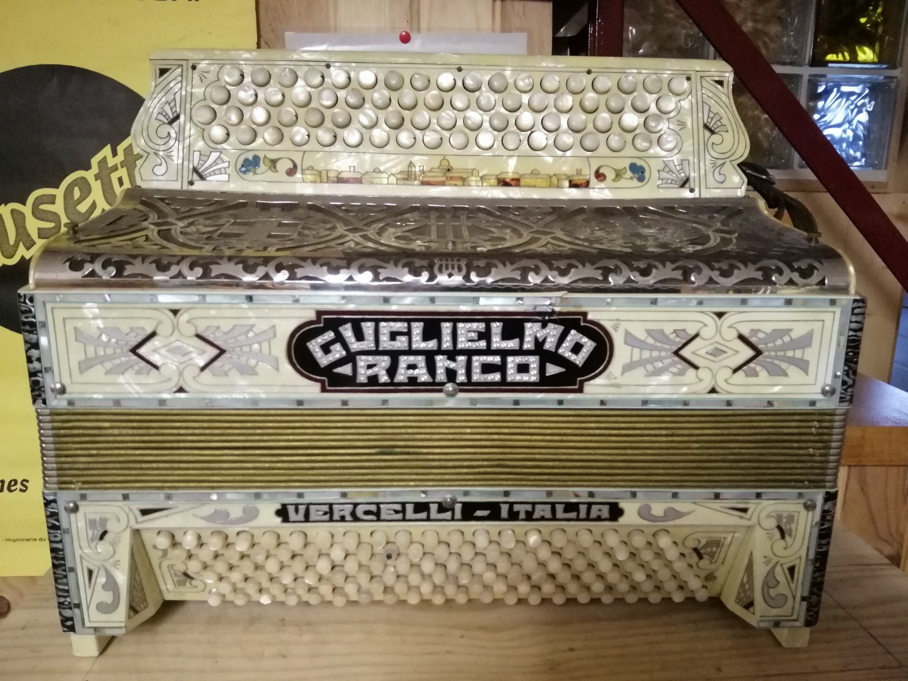 Strumenti musicali: akkordeon Ranco Guglielmo – Usato da Grandson venduto da Tutu44