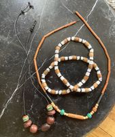 Lot de trois colliers africains
