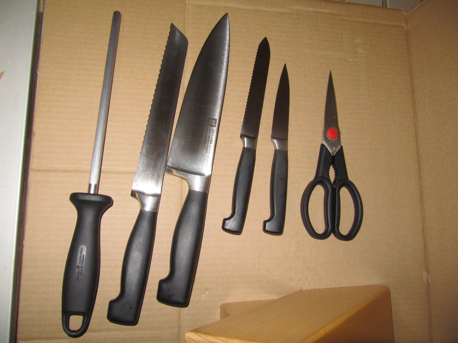 Zwilling Coltelli: Messerblock mit Messer Zwilling Solingen – Usato da Basel venduto da stefan4057 2