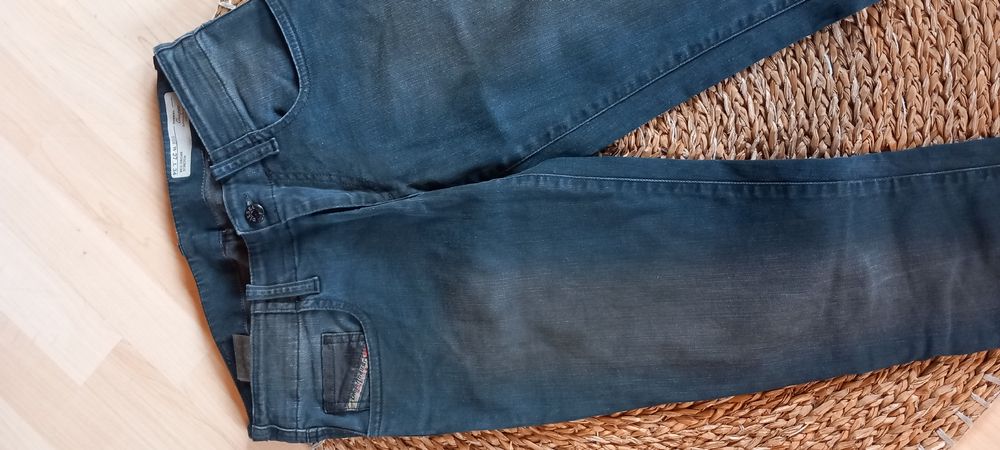 Diesel Jeans: Neuwertige Diesel Jeans 27/34 Grupee – Nuovo (secondo la descrizione) da Rebstein venduto da bestforyou