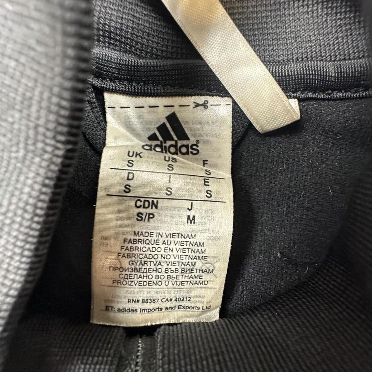 Adidas Giacche: Adidas AC Milan jacket – Usato da Erlinsbach SO venduto da TogaResell 3