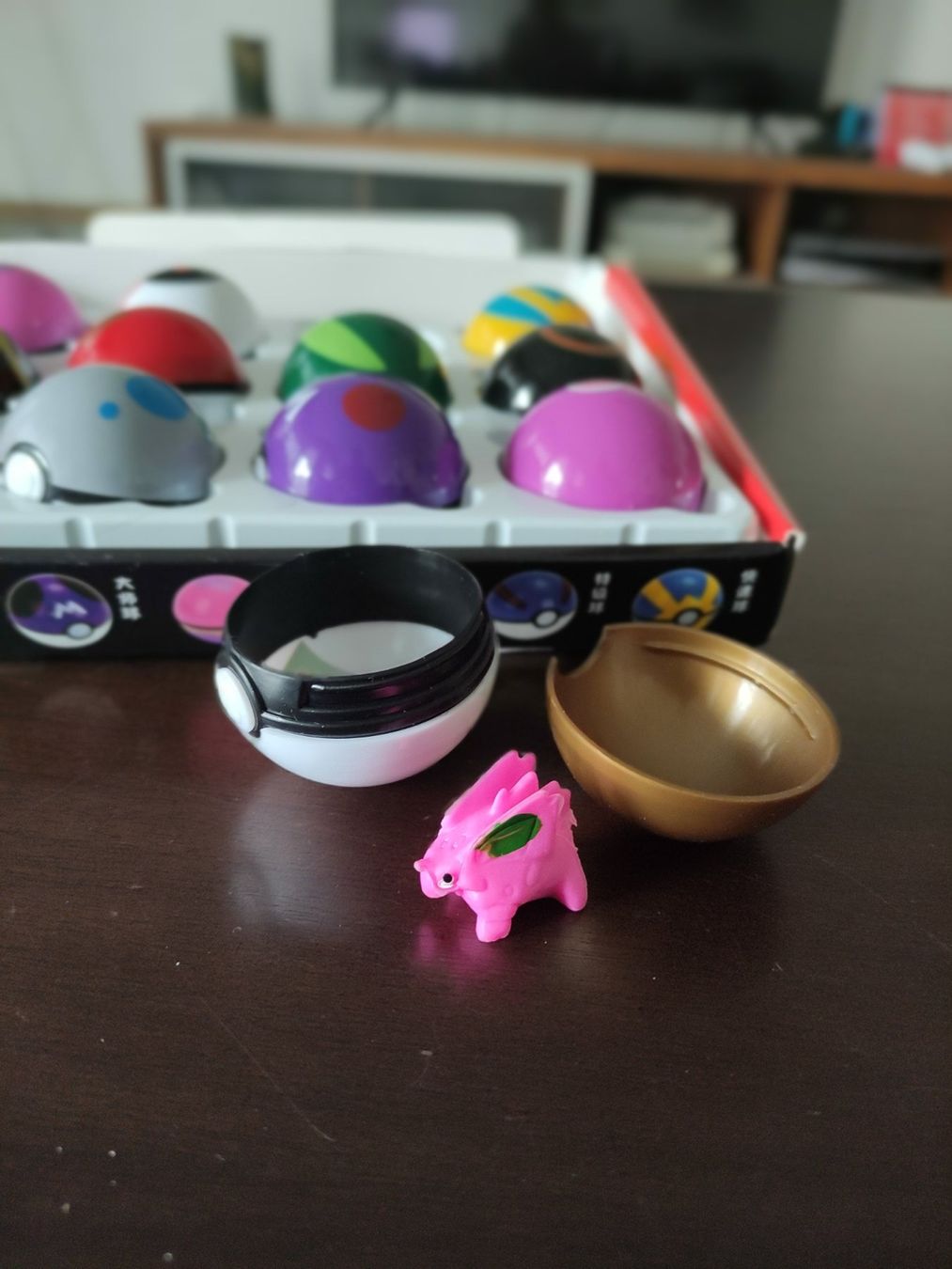 Giocattoli: 12 figurines Pokémon avec Pokeball – Nuovo (secondo la descrizione) da YVERDON-LES-BAINS venduto da Tony-no 2