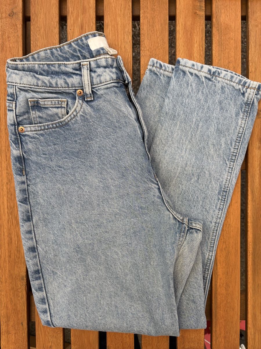 H&M Jeans: Damenjeans H&M 38 Blau – Usato da Oensingen venduto da Chicotus