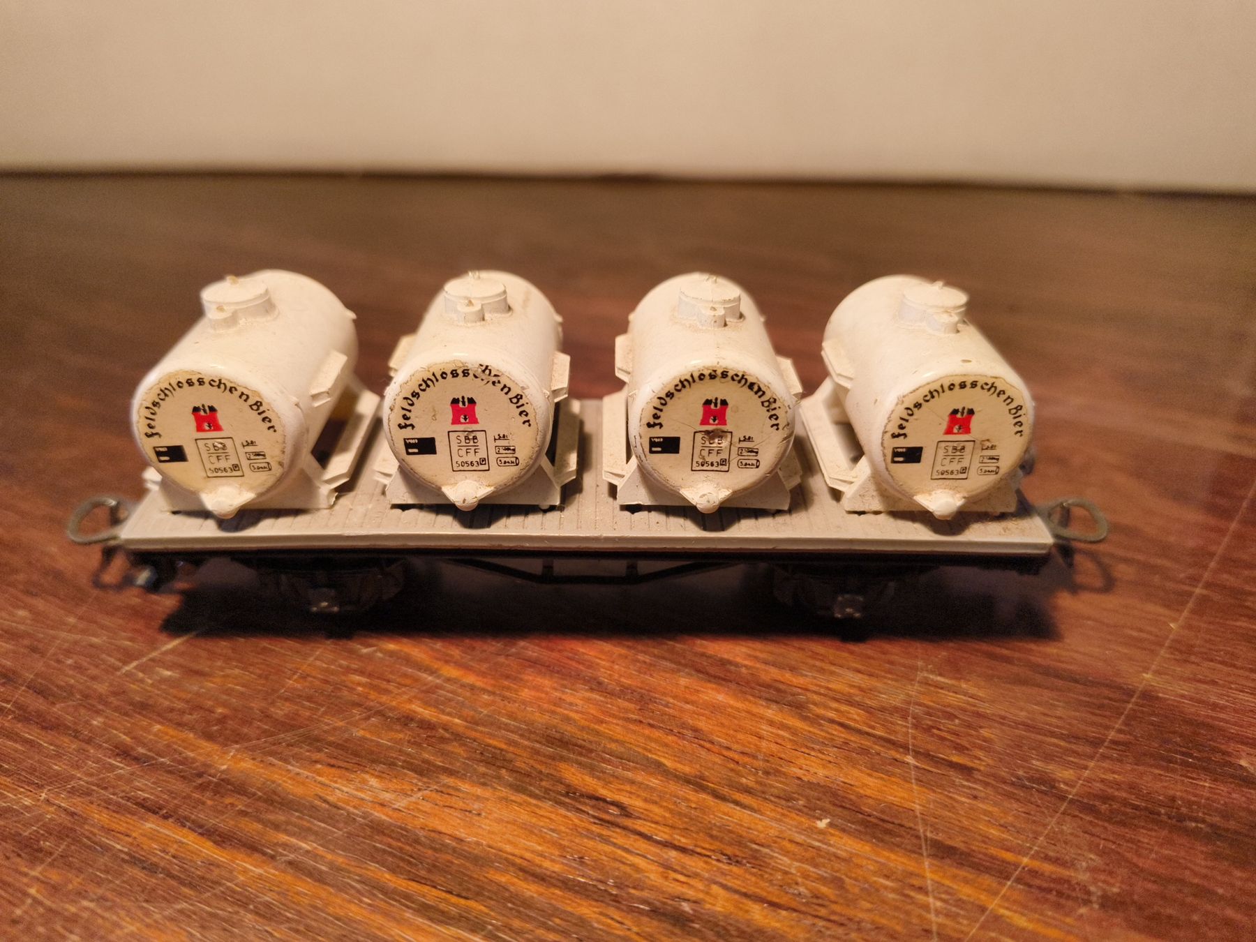 Liliput Modelleisenbahnen: Liliput H0 Feldschlösschen Bier Bierwagen Austria SBB – Gebraucht aus stettlen von VintageBern_ch 2