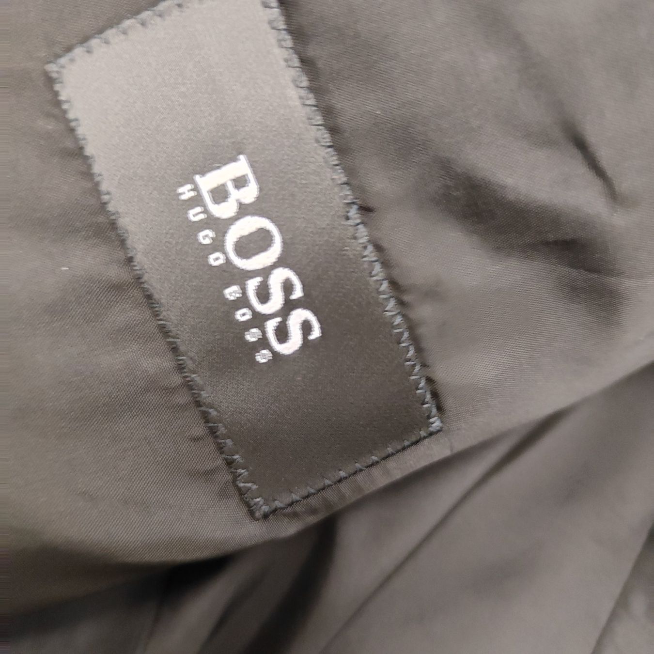 Hugo Boss Completi: herren Boss Anzug GR 50 – Usato da Langnau am Albis venduto da Judithsebi 2