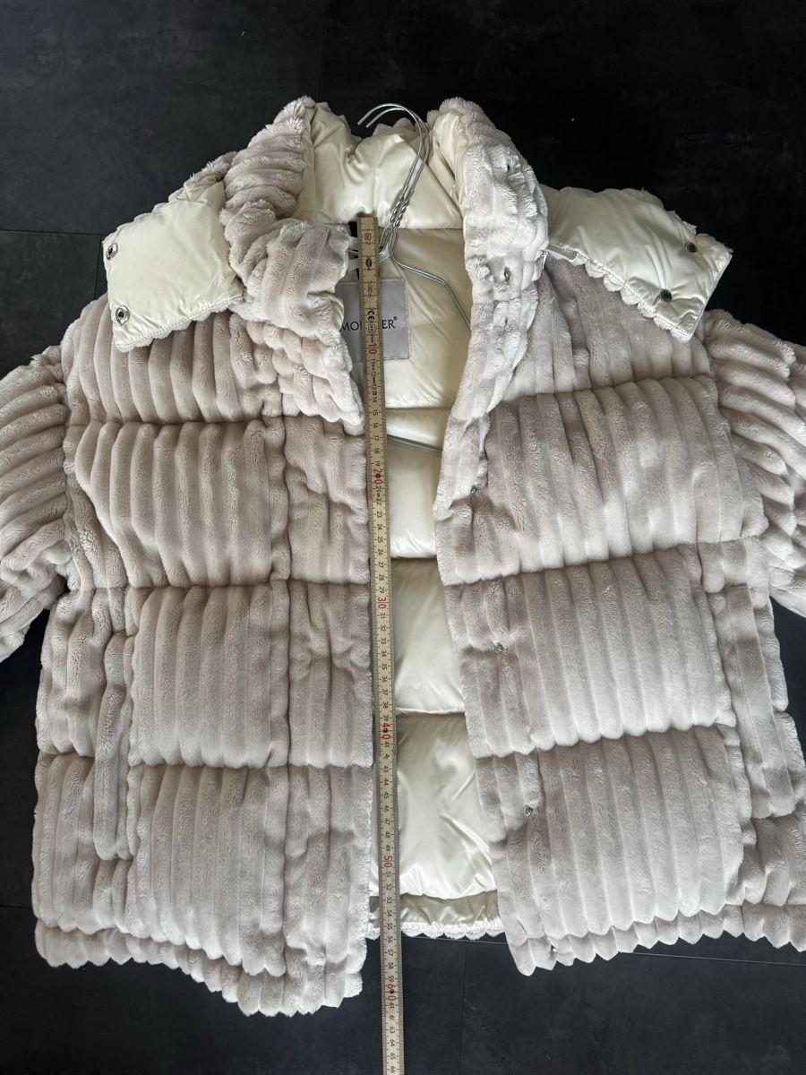 Moncler Giacche: RARE Moncler Down Jacket - Plush Corduroy, Size 1 – Nuovo (secondo la descrizione) da Zürich venduto da forestF4iry 6