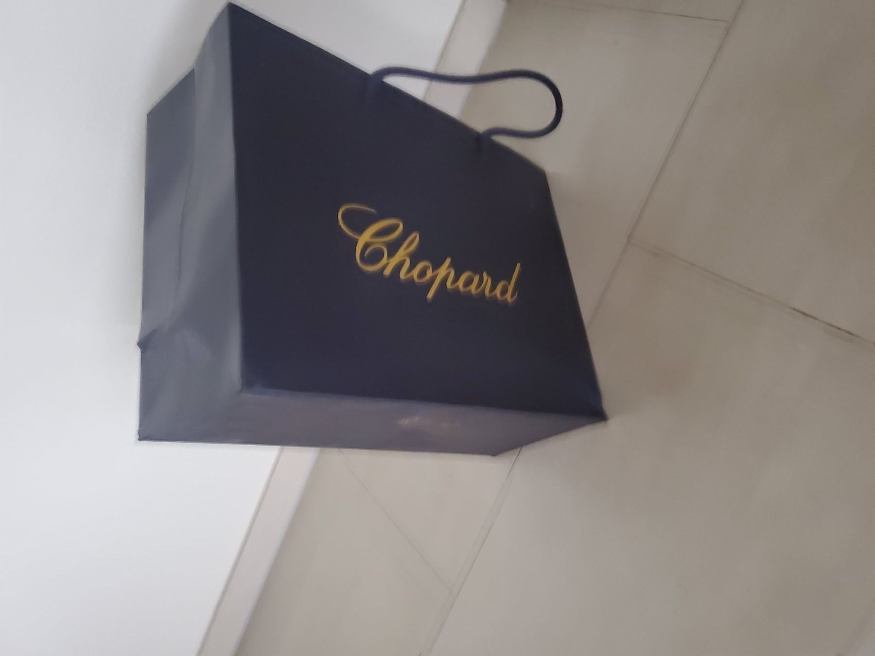 Chopard Borse: Chopard Papier Einkauf Tragtasche mit Stoffbändel – Nuovo (secondo la descrizione) da Unterägeri venduto da 0alfa0 3