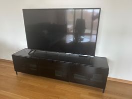 TV-Möbel schwarz mit Glastüren