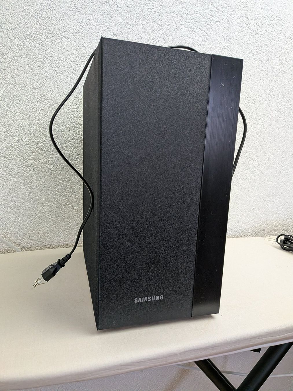 Samsung Heimkino: Barre-son SAMSUNG HW-H450 pour téléviseur – Gebraucht aus LAUSANNE von Fabir 5